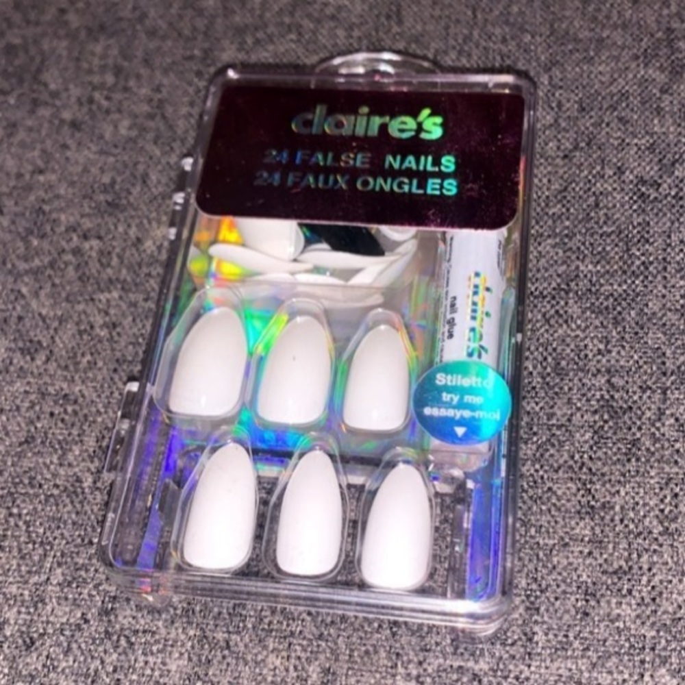Claire’s White Stiletto False Nails